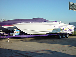 33 Outlaw V-berth sham-dsc01183.jpg