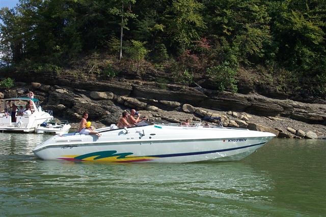 Lake cumberland poker run boat crash