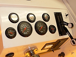 Banana Boat 24 set up-dash-4.jpg