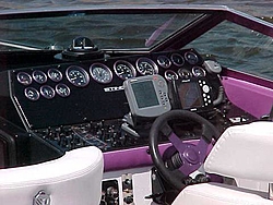 chris craft owners!-chris-craft-cockpit-helm.jpg