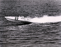 Cigarette 35 Raceboats-powerboatmagazinespecial_2.jpg