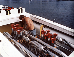 Cigarette 35 Raceboats-ph-brac001.jpg