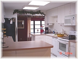 Moving to Florida tomarrow-1006-38th-st-kitchen.jpg