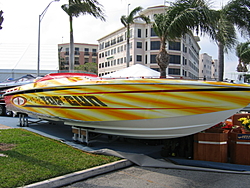 Cigs at the Palm Beach Boat Show-3-16-006.jpg