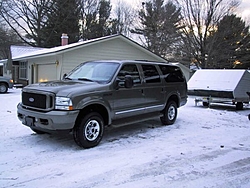 Ford Excursion-03-excursionside.jpg