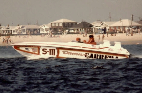 carrera race boat