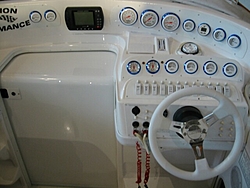 New dash layout on 32' Sunsation-gauges.jpg