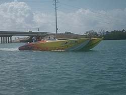 Floating Reporter-2/26/05-Miami Boat Show Poker Run &amp; Shooters Hot Bod Contest-miami-poker-run-06-071.jpg