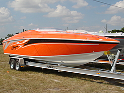 Looking at 30 Outlaw or Sunsation 32 SS-30-baja-2007-orange-front-side-no-cover.jpg