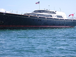 Yacht off FL Keys that ran aground during hurricane?-cdc-005.jpg