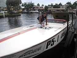 Fort Lauderdale Floating Reporter-Lunch at Shooters-garyonboat.jpg