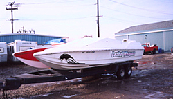 Saw an old race boat yesterday (Lethal Weapon)-trailer.jpg