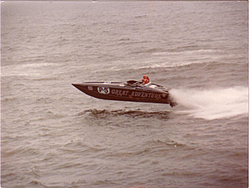 Offshore Race Boats, why that race number ?-viper.jpg