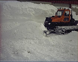 snowy michiganders....-plowing-snow.jpg