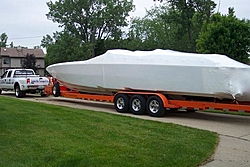 First Boat arrives for the SOTW Poker Run-first-boat.jpg