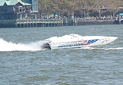 Pics from the SBI NYC Race-sbi_nyc-2004-81-relentless.jpg