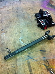 XR ITS  - 1 Shaft &amp; 2 Rear Caps-photo-2.jpg